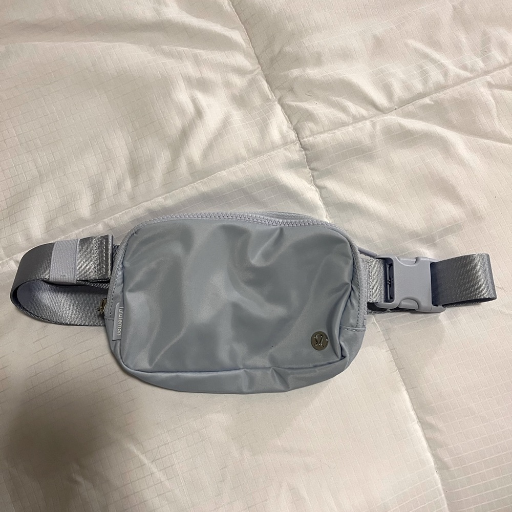 Lululemon belt bag